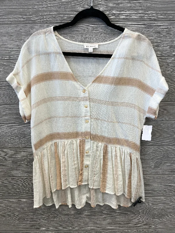 Top Short Sleeve By Blu Pepper In Cream, Size: S