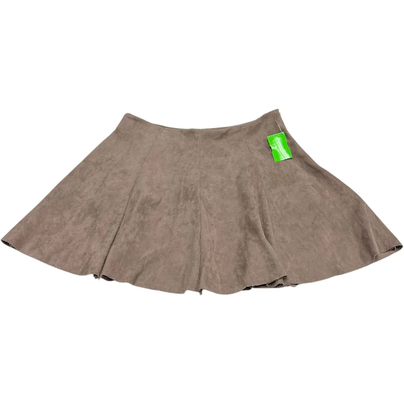 Skirt Mini & Short By Abbe Fine In Brown, Size: S